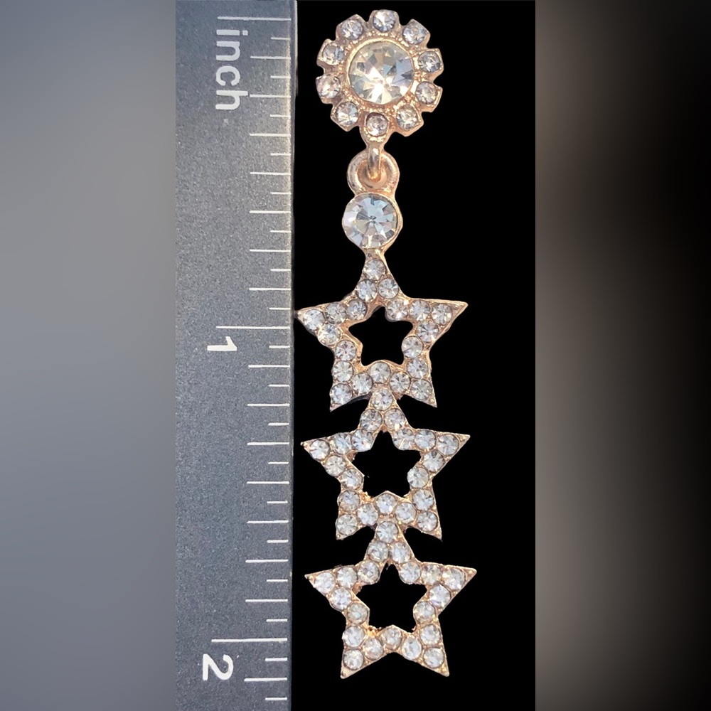 ๐ Crystal Collection Star Earrings - Picture 3 of 3